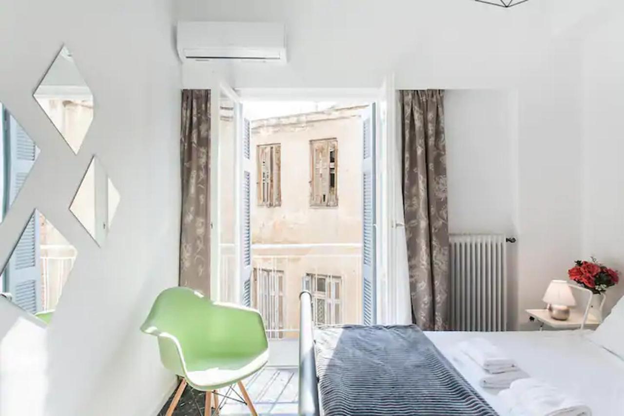 A Masterpiece In Plaka With Big Balcony And Acropolis View Atenas Exterior foto